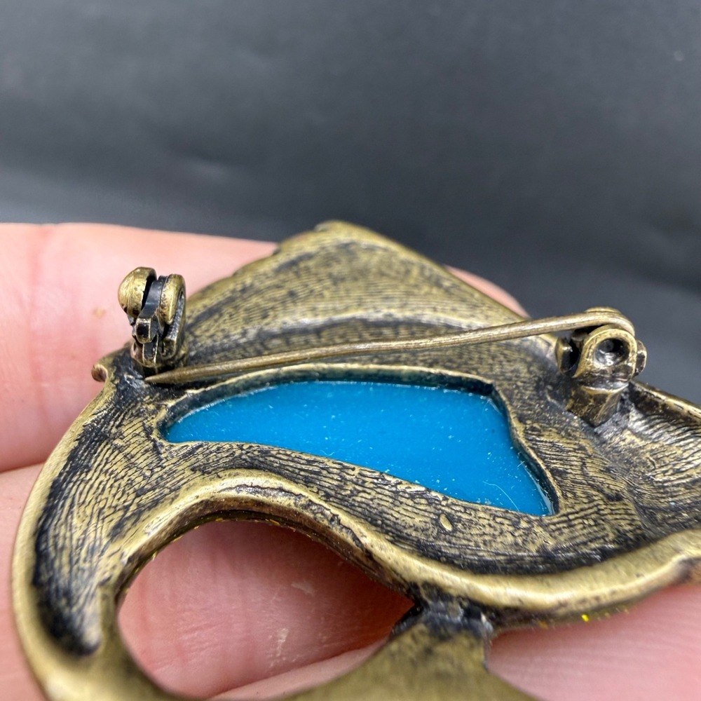 Vintage Fish Brooch Gold Tone Enamel Rhinestone Blue‎ Green - Picture 11 of 11